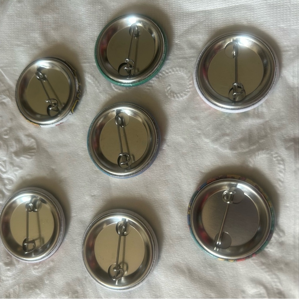 Grateful Dead Colorful Button Set - Picture 3 of 4